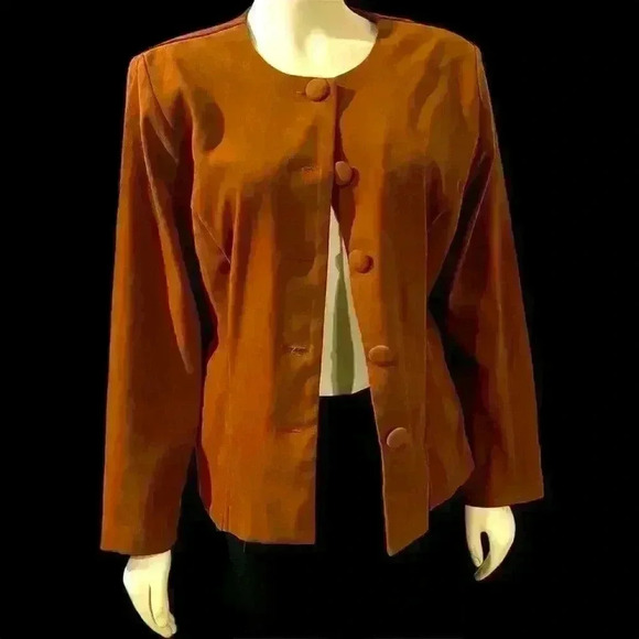 Beautiful and soft fawn colored faux suede cropped jacket size 12 petite - Picture 1 of 9
